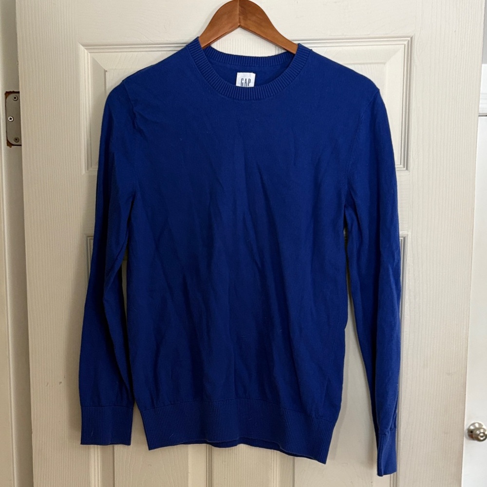 GAP Men's Vibrant Blue Crewneck Sweater